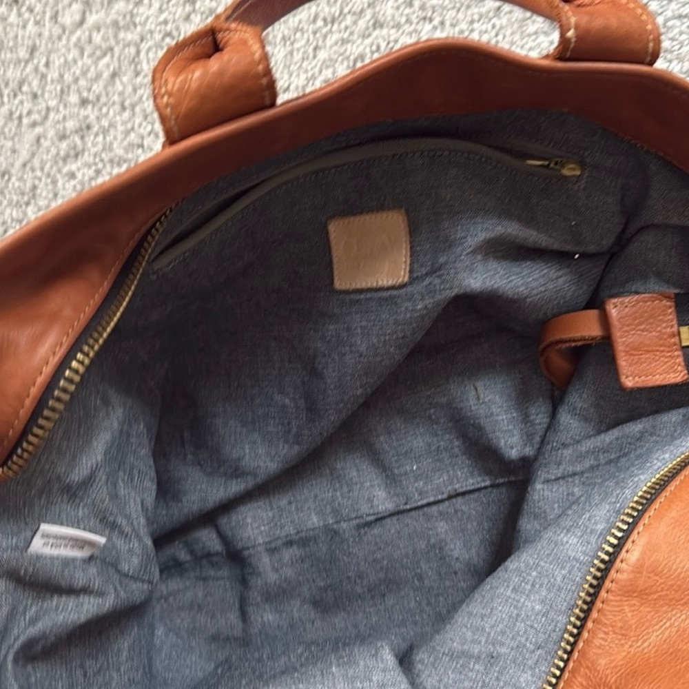 Clare V Messenger British Tan Leather includes extra strap - Picture 6 of 6